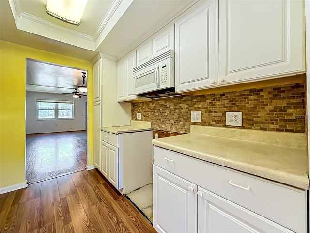 1900 59TH AVENUE N 106, St Petersburg, FL 33714