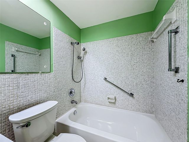 1900 59TH AVENUE N 106, St Petersburg, FL 33714