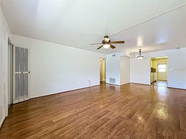 1900 59TH AVENUE N 106, St Petersburg, FL 33714