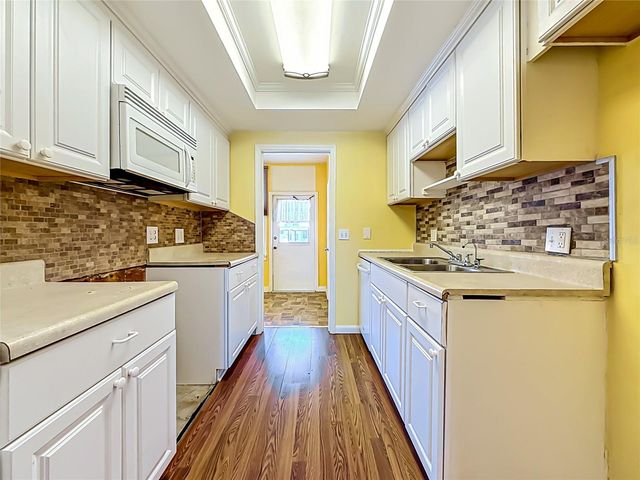 1900 59TH AVENUE N 106, St Petersburg, FL 33714
