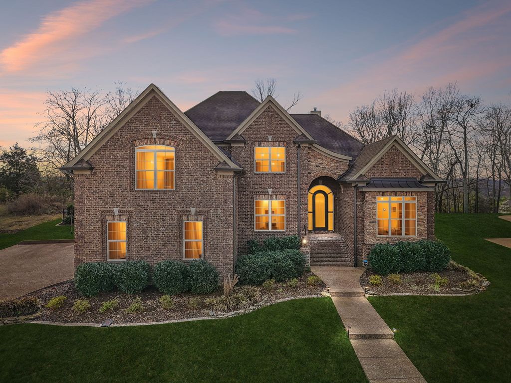 220 Moore Haven Dr, Lebanon, TN 37087