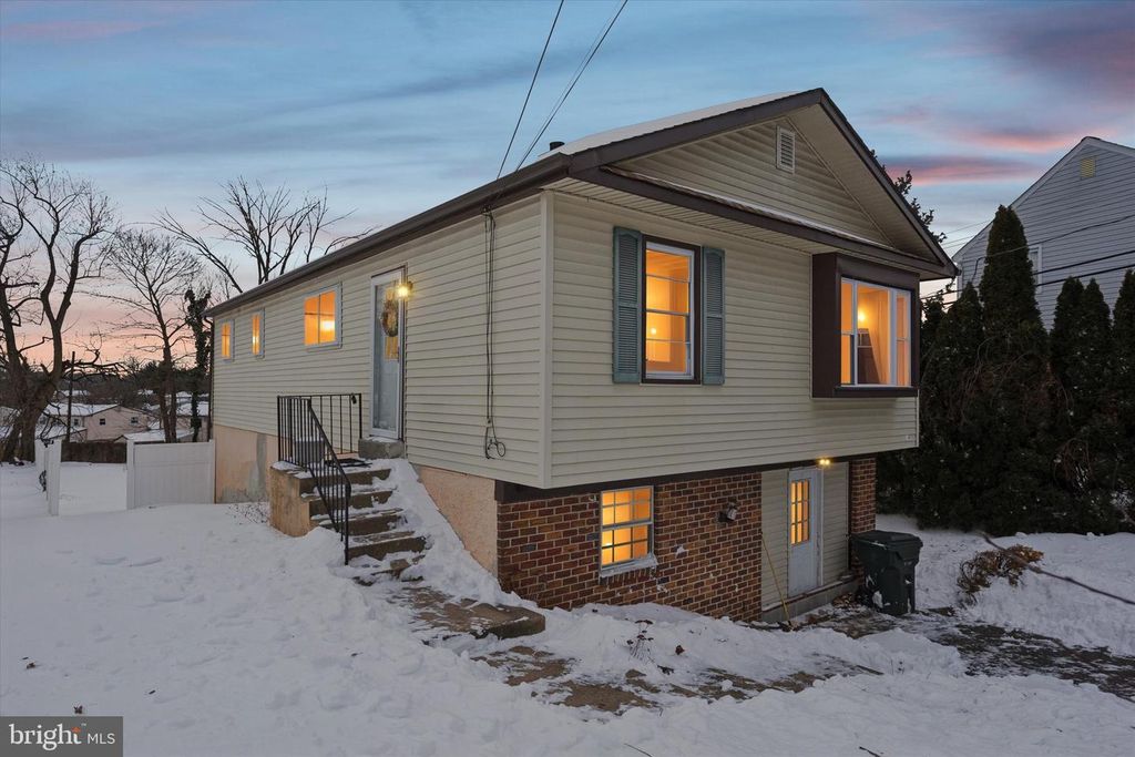 1551 FITZWATERTOWN RD, Willow Grove, PA 19090