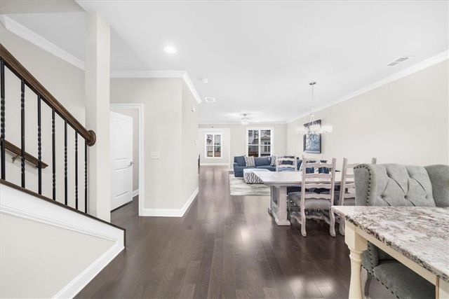1097 Township Square, Alpharetta, GA 30022