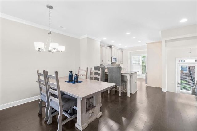 1097 Township Square, Alpharetta, GA 30022