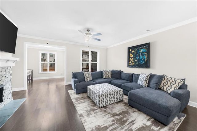 1097 Township Square, Alpharetta, GA 30022