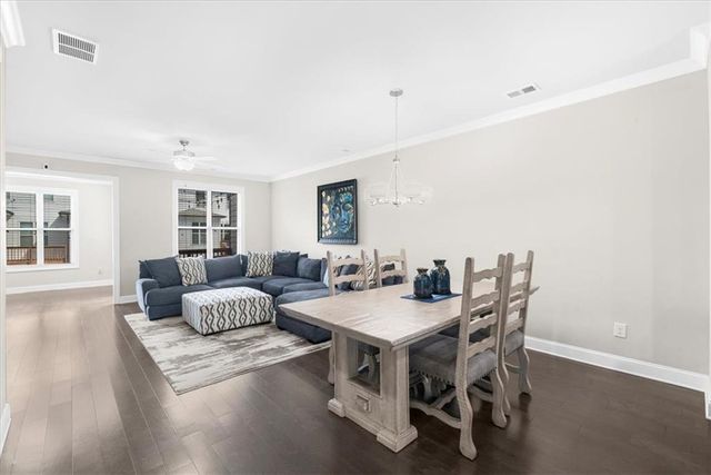 1097 Township Square, Alpharetta, GA 30022