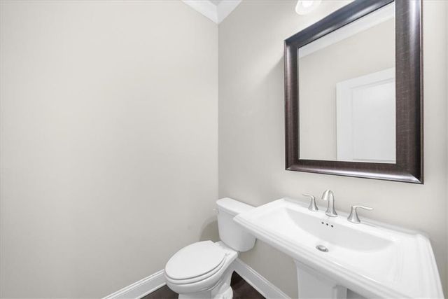 1097 Township Square, Alpharetta, GA 30022