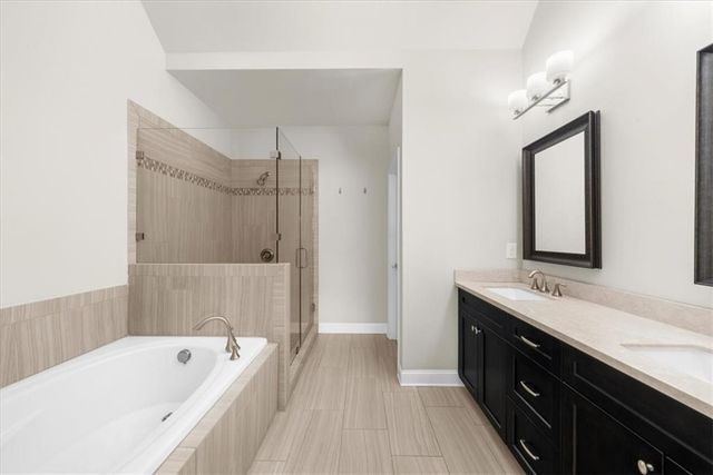 1097 Township Square, Alpharetta, GA 30022