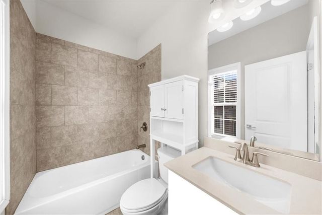 1097 Township Square, Alpharetta, GA 30022