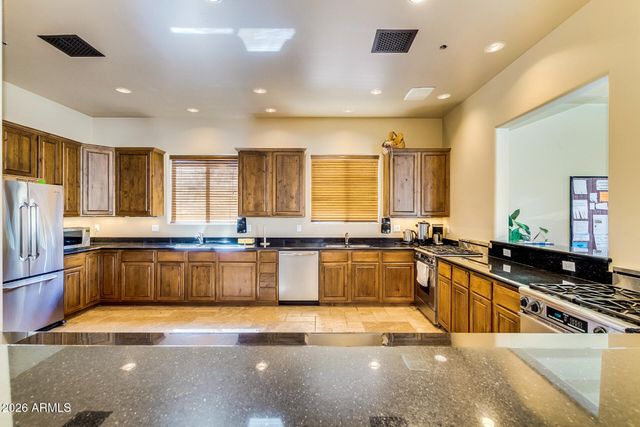 6202 E MCKELLIPS Road 75, Mesa, AZ 85215