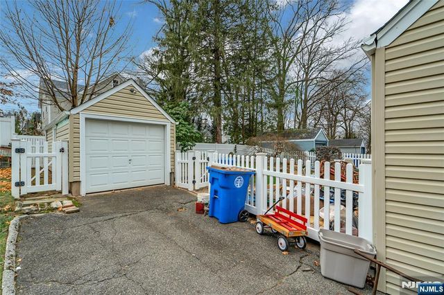 14 Porter Avenue, Tenafly, NJ 07670