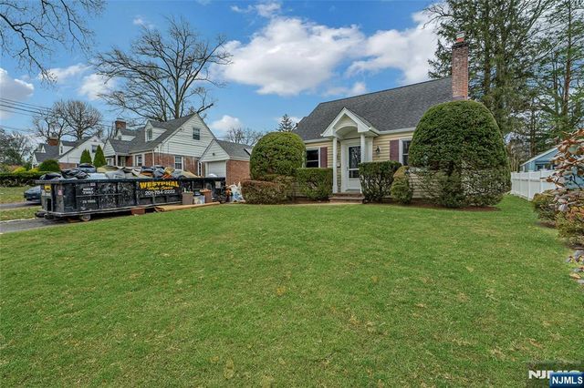 14 Porter Avenue, Tenafly, NJ 07670