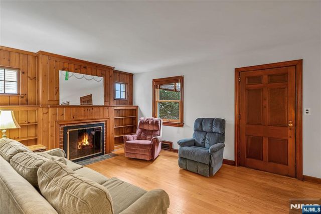 14 Porter Avenue, Tenafly, NJ 07670