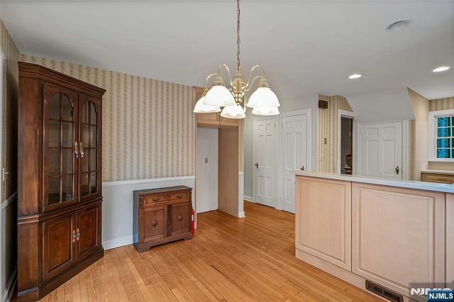 14 Porter Avenue, Tenafly, NJ 07670