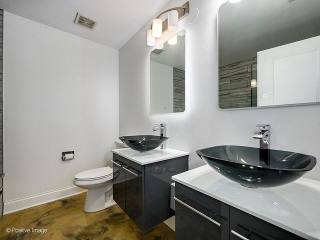 219 Willow Boulevard 1202B, Willow Springs, IL 60480