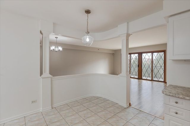 5 S Pine Street 509, Mount Prospect, IL 60056