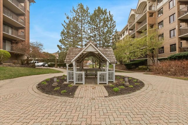 5 S Pine Street 509, Mount Prospect, IL 60056