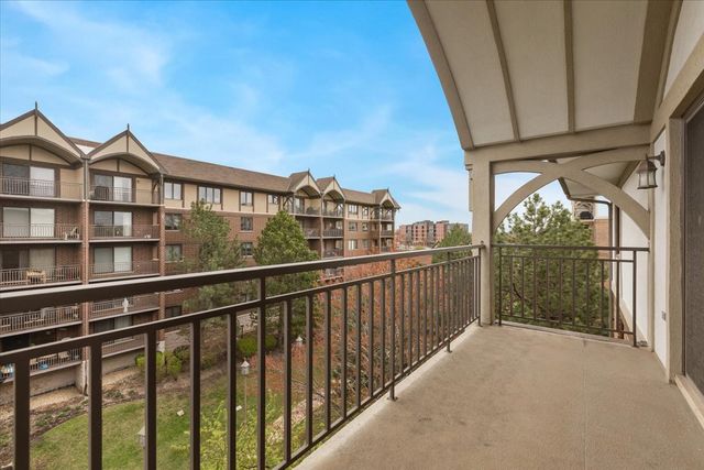 5 S Pine Street 509, Mount Prospect, IL 60056