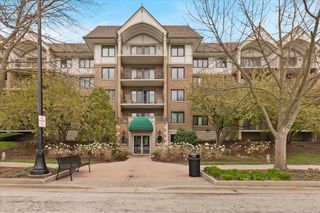 5 S Pine Street 509, Mount Prospect, IL 60056