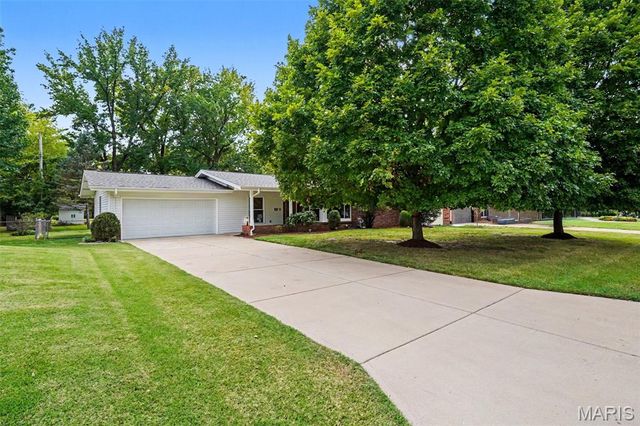 12540 Starspur Lane, St Louis, MO 63146