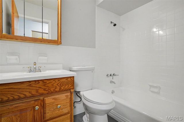 12540 Starspur Lane, St Louis, MO 63146
