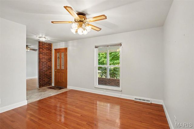 12540 Starspur Lane, St Louis, MO 63146