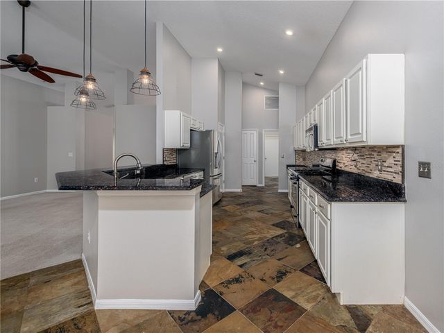 10333 ABBOTSFORD DRIVE, Tampa, FL 33626
