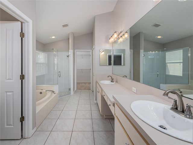 10333 ABBOTSFORD DRIVE, Tampa, FL 33626