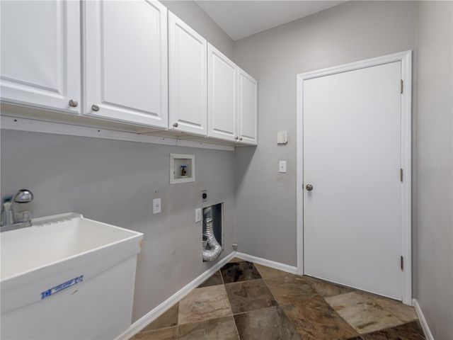 10333 ABBOTSFORD DRIVE, Tampa, FL 33626