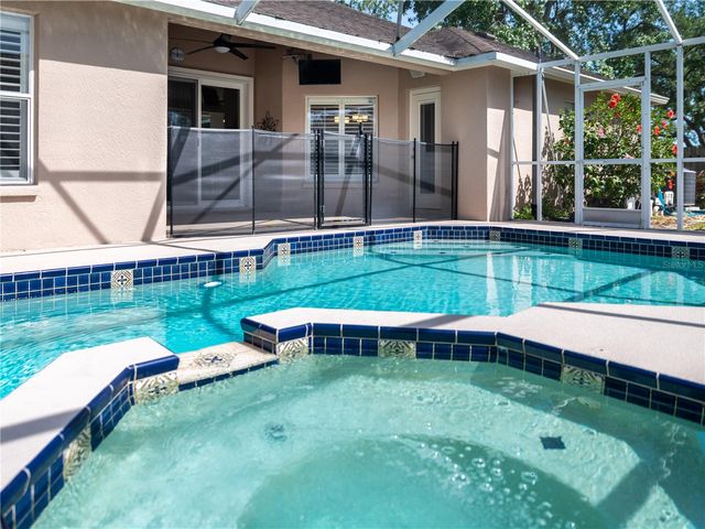 10333 ABBOTSFORD DRIVE, Tampa, FL 33626