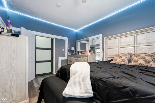 853 S Belleview Place, Indianapolis, IN 46221