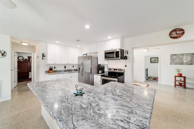 23717 SW ZEPHYR HILL COURT, Dunnellon, FL 34431