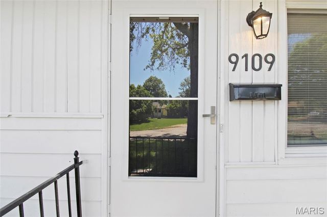 9109 Maureen Lane, Unincorporated, MO 63123