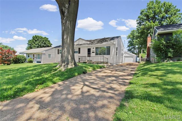 9109 Maureen Lane, Unincorporated, MO 63123