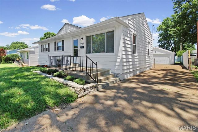 9109 Maureen Lane, Unincorporated, MO 63123
