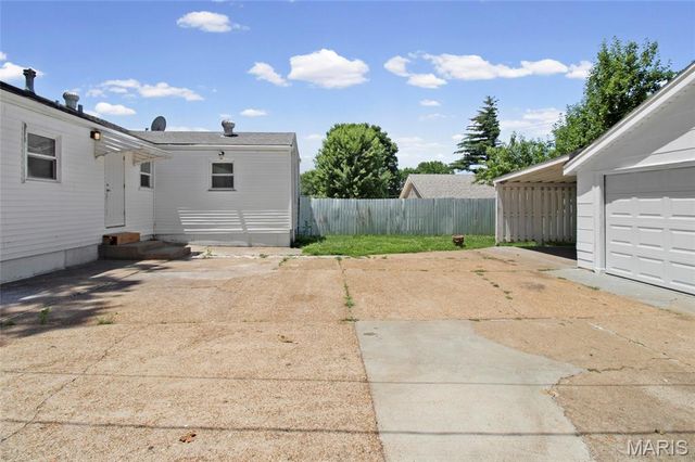 9109 Maureen Lane, Unincorporated, MO 63123