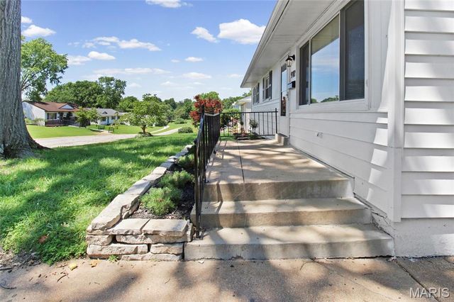 9109 Maureen Lane, Unincorporated, MO 63123