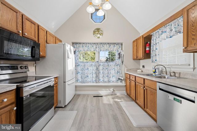 1241 MAGNOLIA CT, Hagerstown, MD 21742
