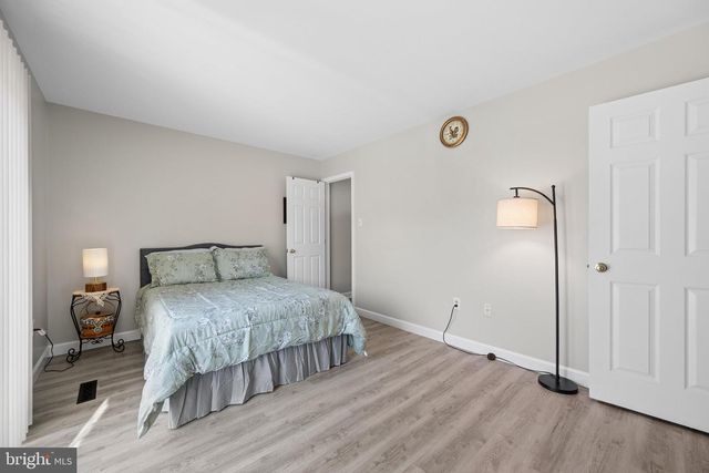 1241 MAGNOLIA CT, Hagerstown, MD 21742