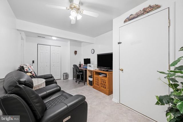 1241 MAGNOLIA CT, Hagerstown, MD 21742