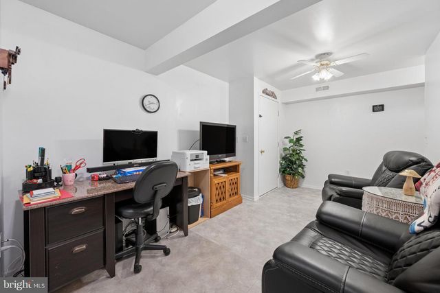 1241 MAGNOLIA CT, Hagerstown, MD 21742