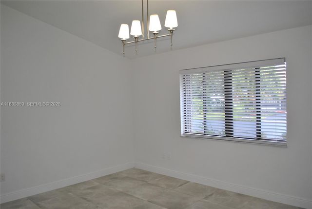 19941 NE 5th Court 3M, Miami, FL 33179