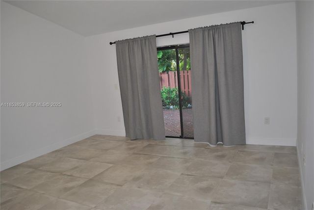 19941 NE 5th Court 3M, Miami, FL 33179