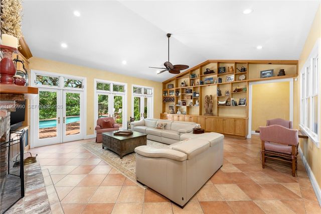 7400 SW 47th Ct, Miami, FL 33143