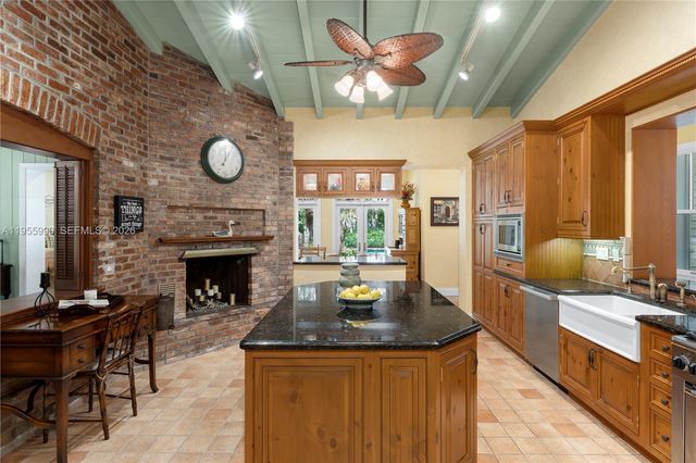 7400 SW 47th Ct, Miami, FL 33143