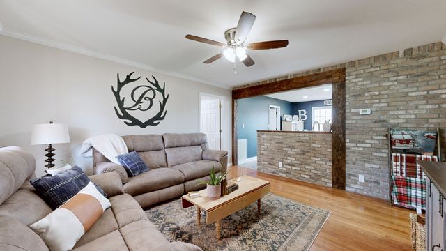 1075 Heatherwood Rd, Pleasant View, TN 37146