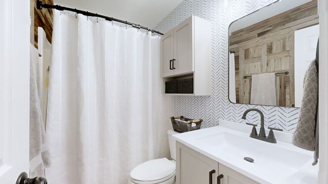 1075 Heatherwood Rd, Pleasant View, TN 37146