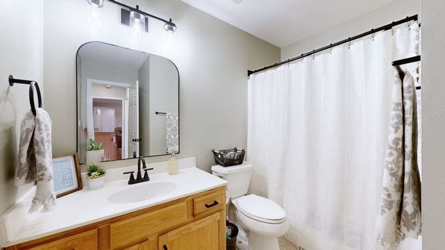 1075 Heatherwood Rd, Pleasant View, TN 37146