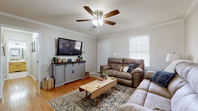 1075 Heatherwood Rd, Pleasant View, TN 37146