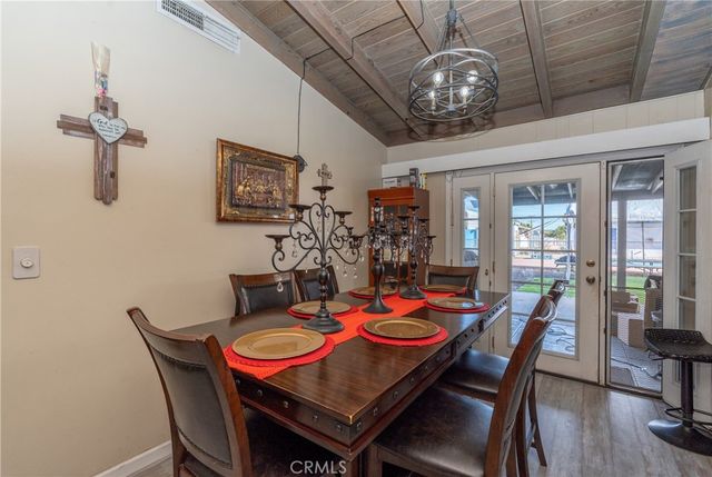 16464 Desert Knoll Drive, Victorville, CA 92395